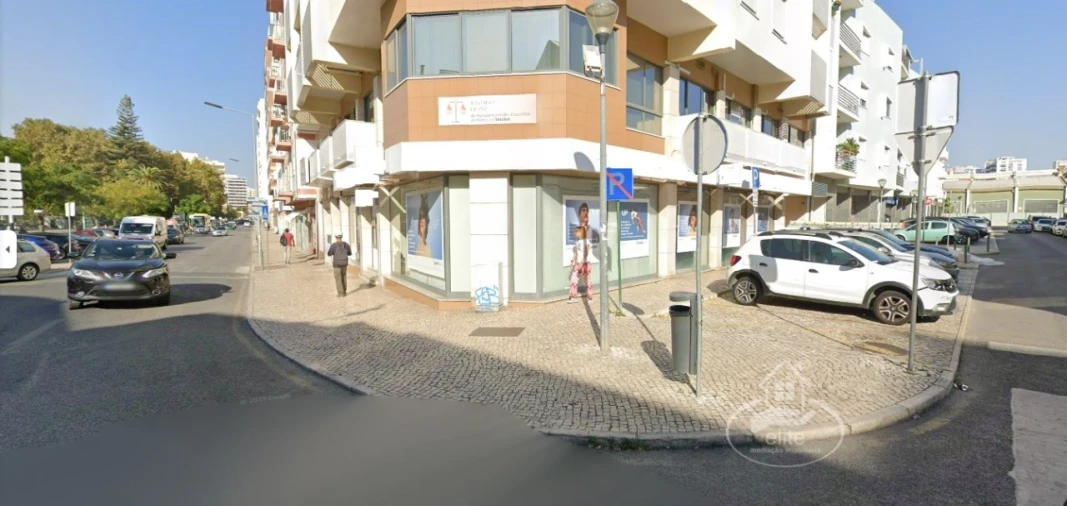 Loja para Arrendamento em União das Freguesias de Setúbal
