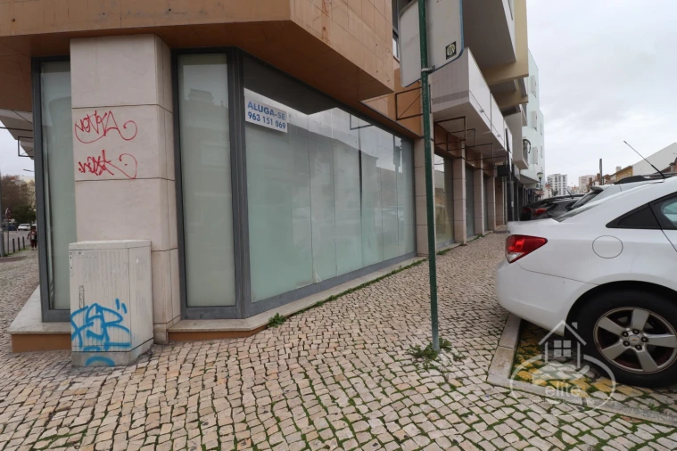 Loja para Arrendamento em União das Freguesias de Setúbal Foto 2