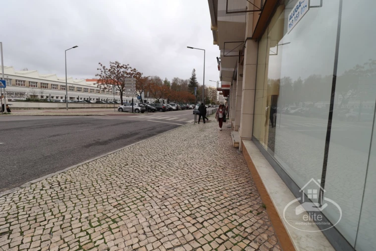 Loja para Arrendamento em União das Freguesias de Setúbal Foto 3
