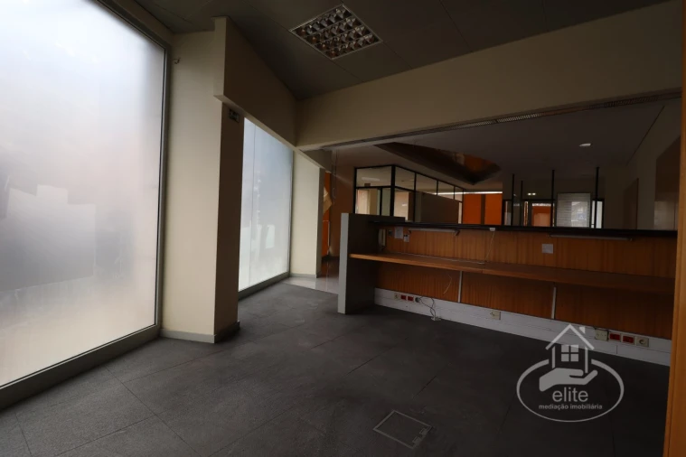 Loja para Arrendamento em União das Freguesias de Setúbal Foto 16