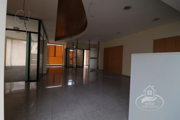 Loja para Arrendamento em União das Freguesias de Setúbal Foto 28