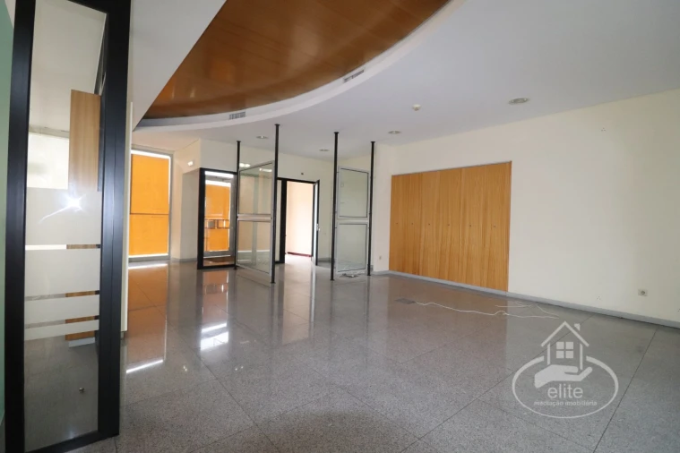 Loja para Arrendamento em União das Freguesias de Setúbal Foto 30