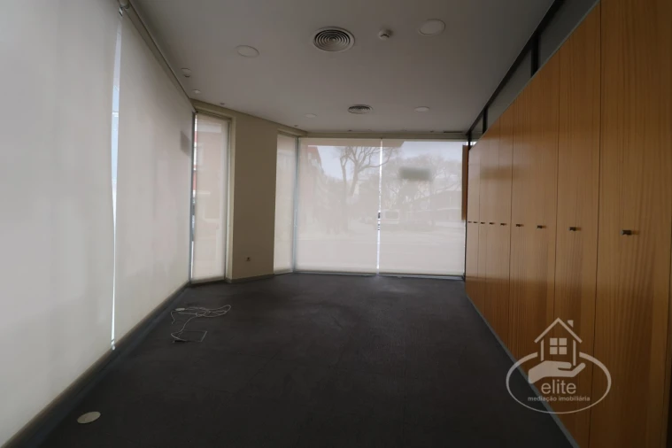 Loja para Arrendamento em União das Freguesias de Setúbal Foto 32