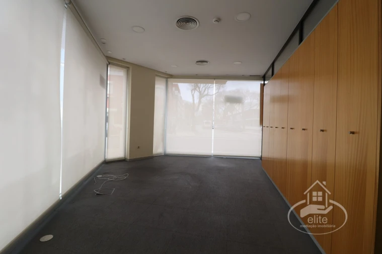 Loja para Arrendamento em União das Freguesias de Setúbal Foto 33