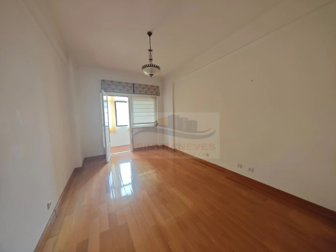 Apartamento T3 para Venda em Venteira Foto 4