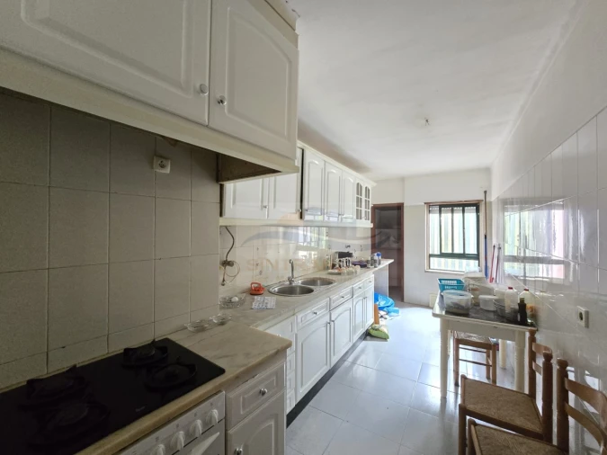 Apartamento T2 para Venda em Massamá e Monte Abraão Foto 1