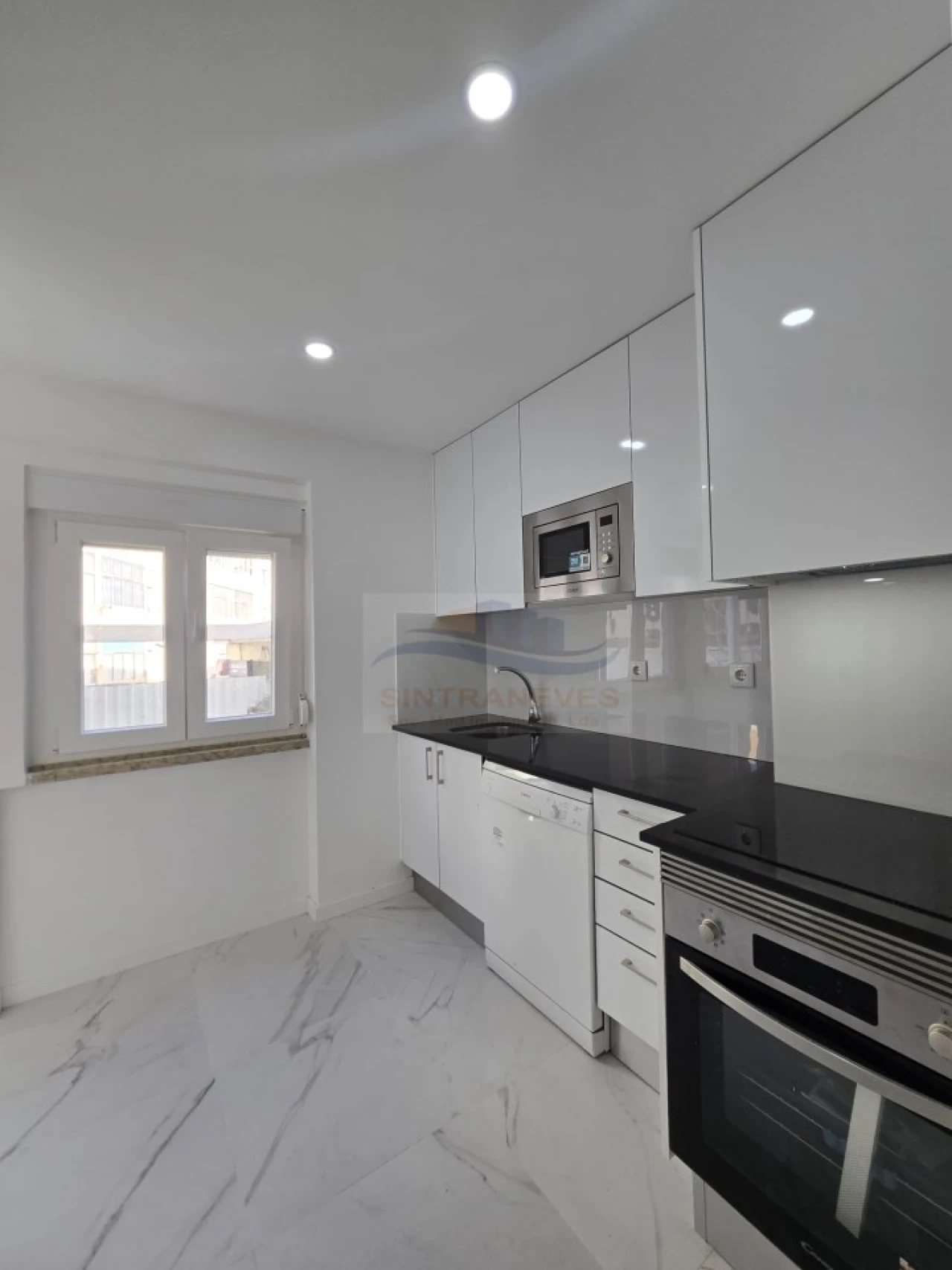 Apartamento T2 para Venda em Falagueira-Venda Nova Foto 3