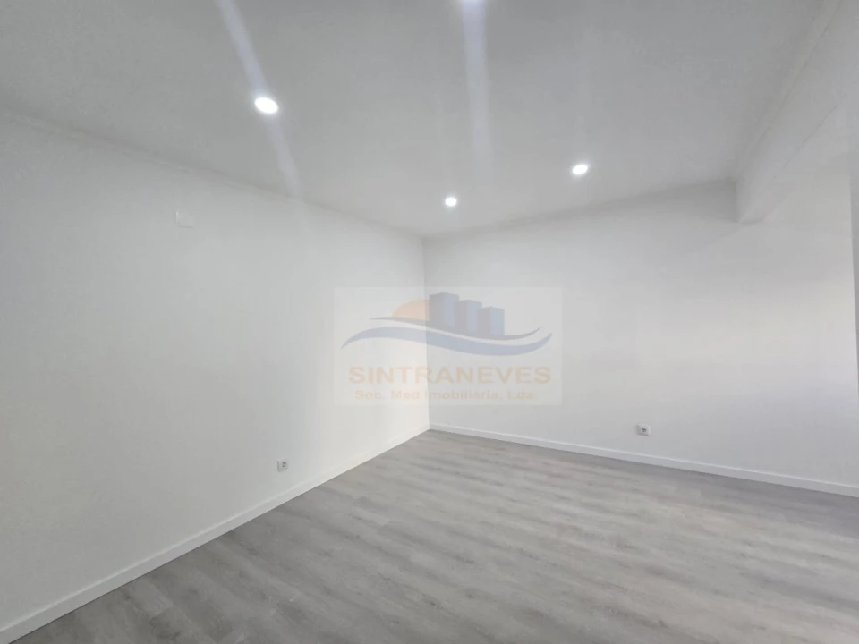 Apartamento T2 para Venda em Falagueira-Venda Nova Foto 6