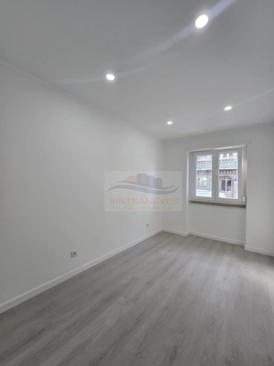 Apartamento T2 para Venda em Falagueira-Venda Nova Foto 7