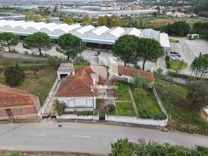 Moradia T3 para Venda em Taveiro, Ameal e Arzila Foto 4