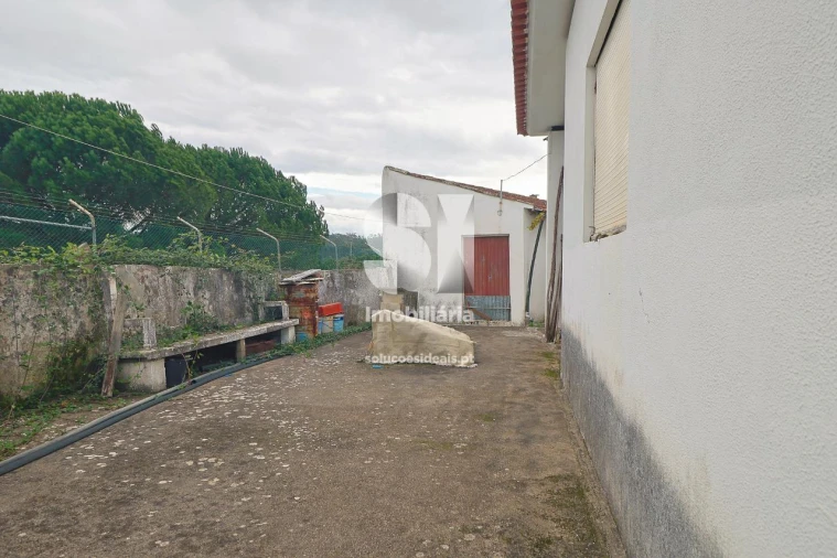 Moradia T3 para Venda em Taveiro, Ameal e Arzila Foto 19