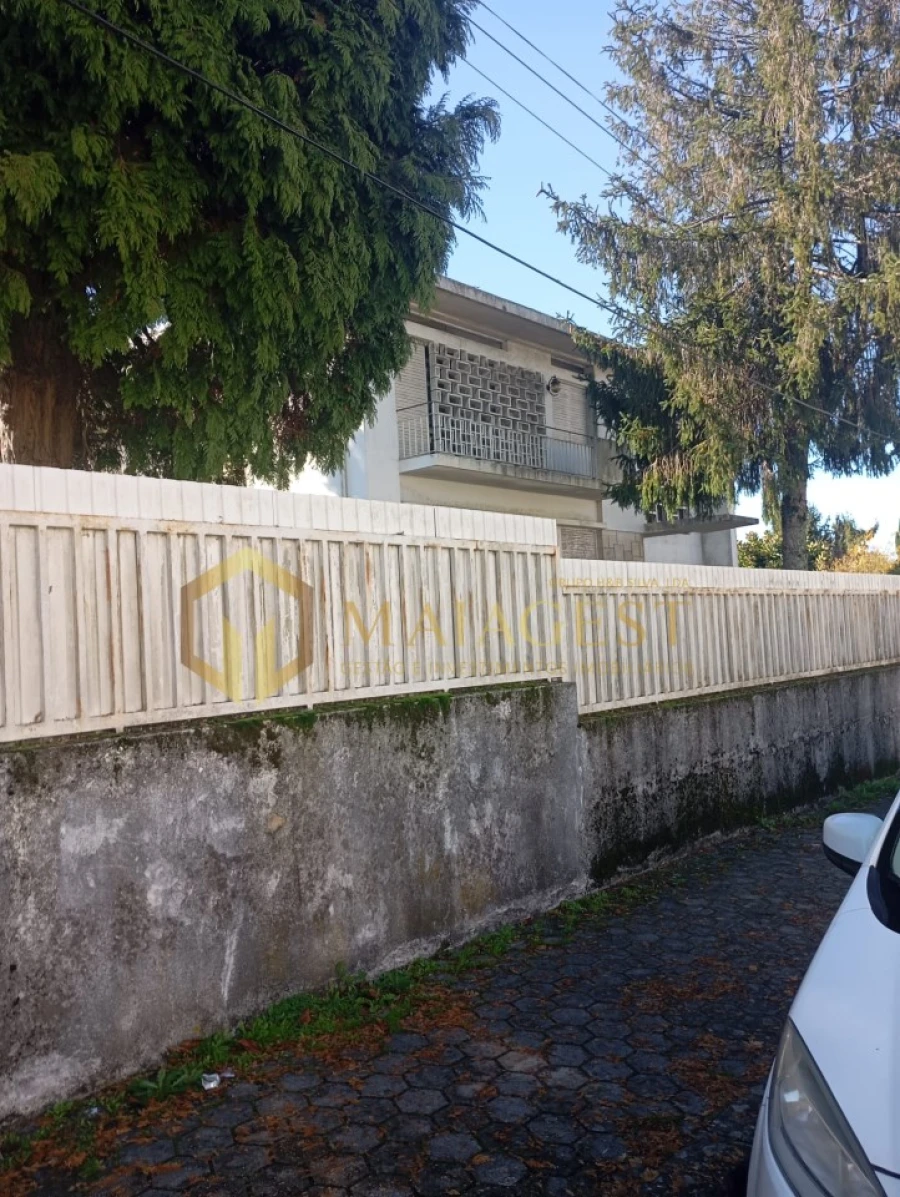 Moradia T6 para Venda em Mozelos Foto 3