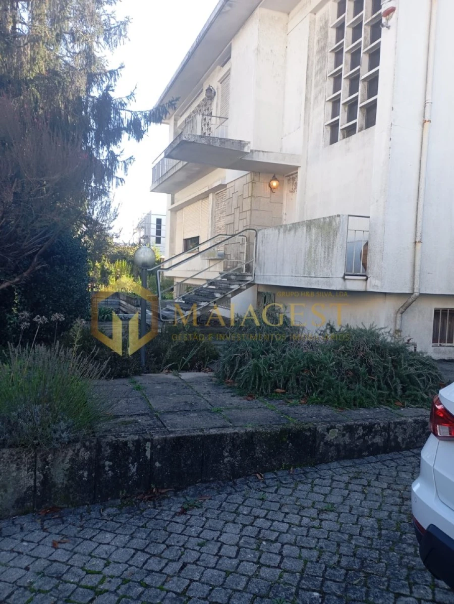 Moradia T6 para Venda em Mozelos Foto 5