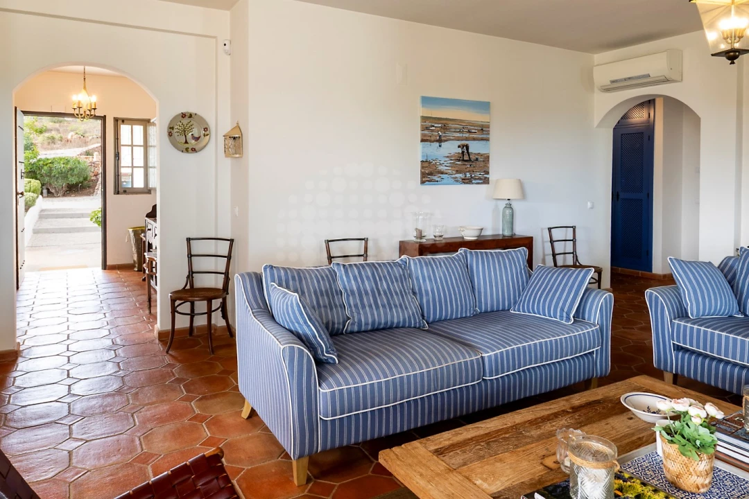 Moradia T4 para Venda em Loule (São Sebastião) Foto 6