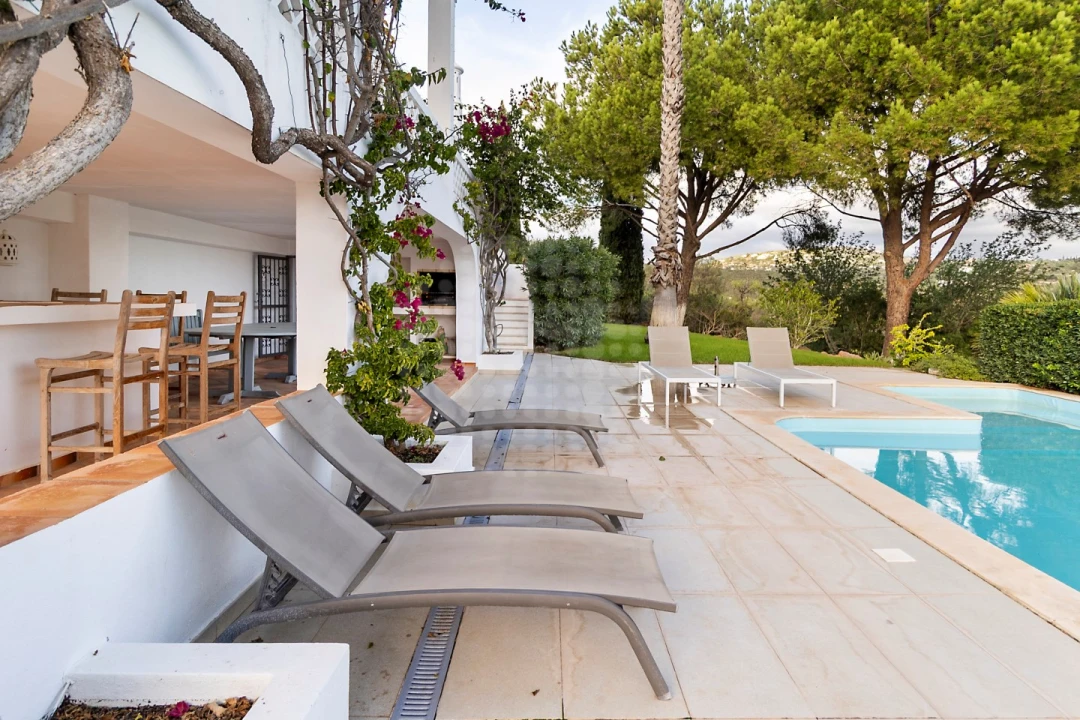 Moradia T4 para Venda em Loule (São Sebastião) Foto 32