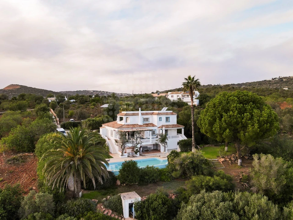 Moradia T4 para Venda em Loule (São Sebastião) Foto 33