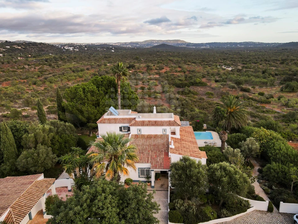 Moradia T4 para Venda em Loule (São Sebastião) Foto 34