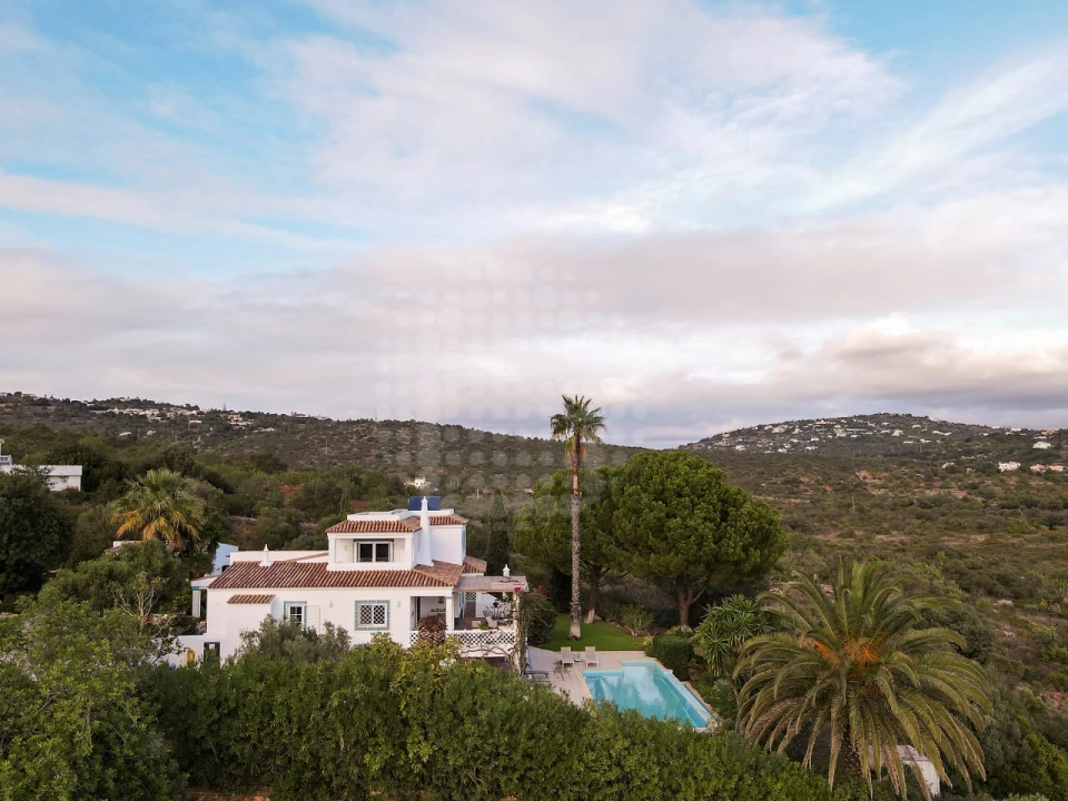 Moradia T4 para Venda em Loule (São Sebastião) Foto 35