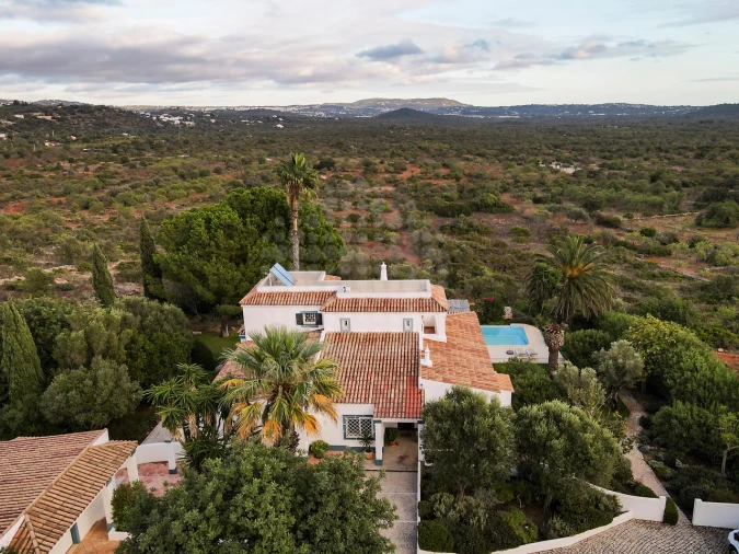 Moradia T4 para Venda em Loule (São Sebastião) Foto 34