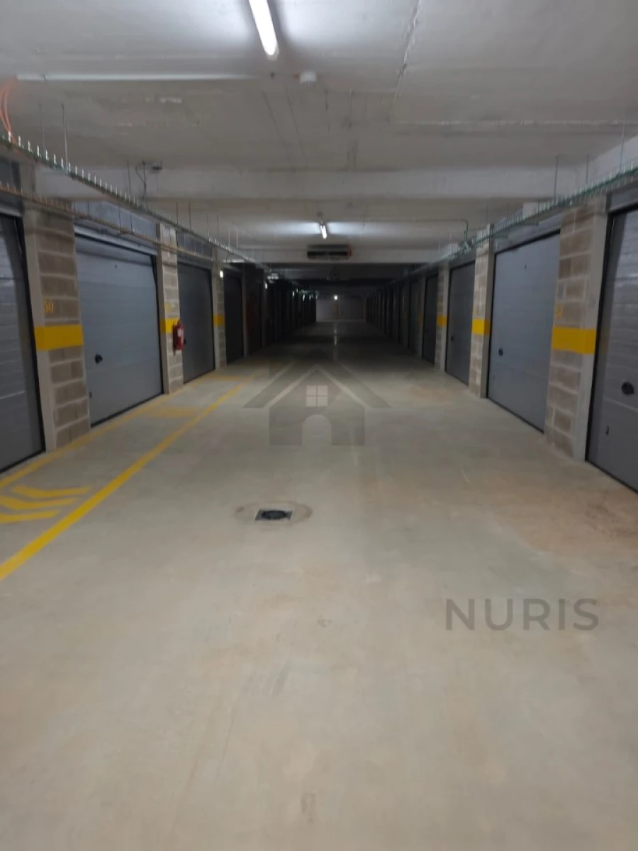 Garagem para Venda em Portimão Foto 5