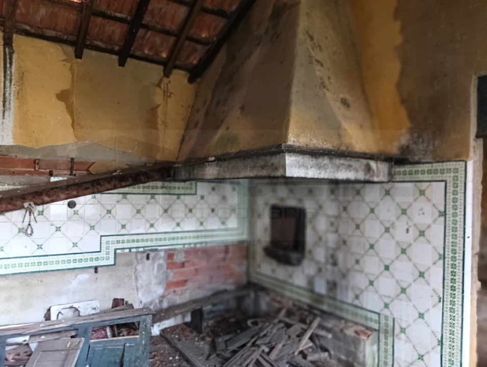 Moradia T2 para Venda em Ouca Foto 8