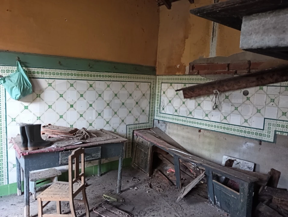 Moradia T2 para Venda em Ouca Foto 12