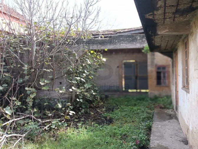 Moradia T2 para Venda em Ouca Foto 3