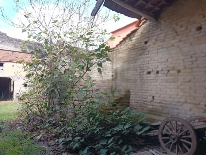 Moradia T2 para Venda em Ouca Foto 4