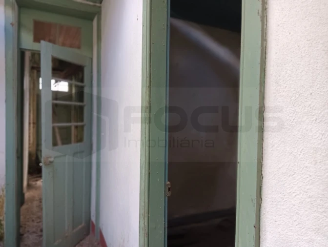 Moradia T2 para Venda em Ouca Foto 11