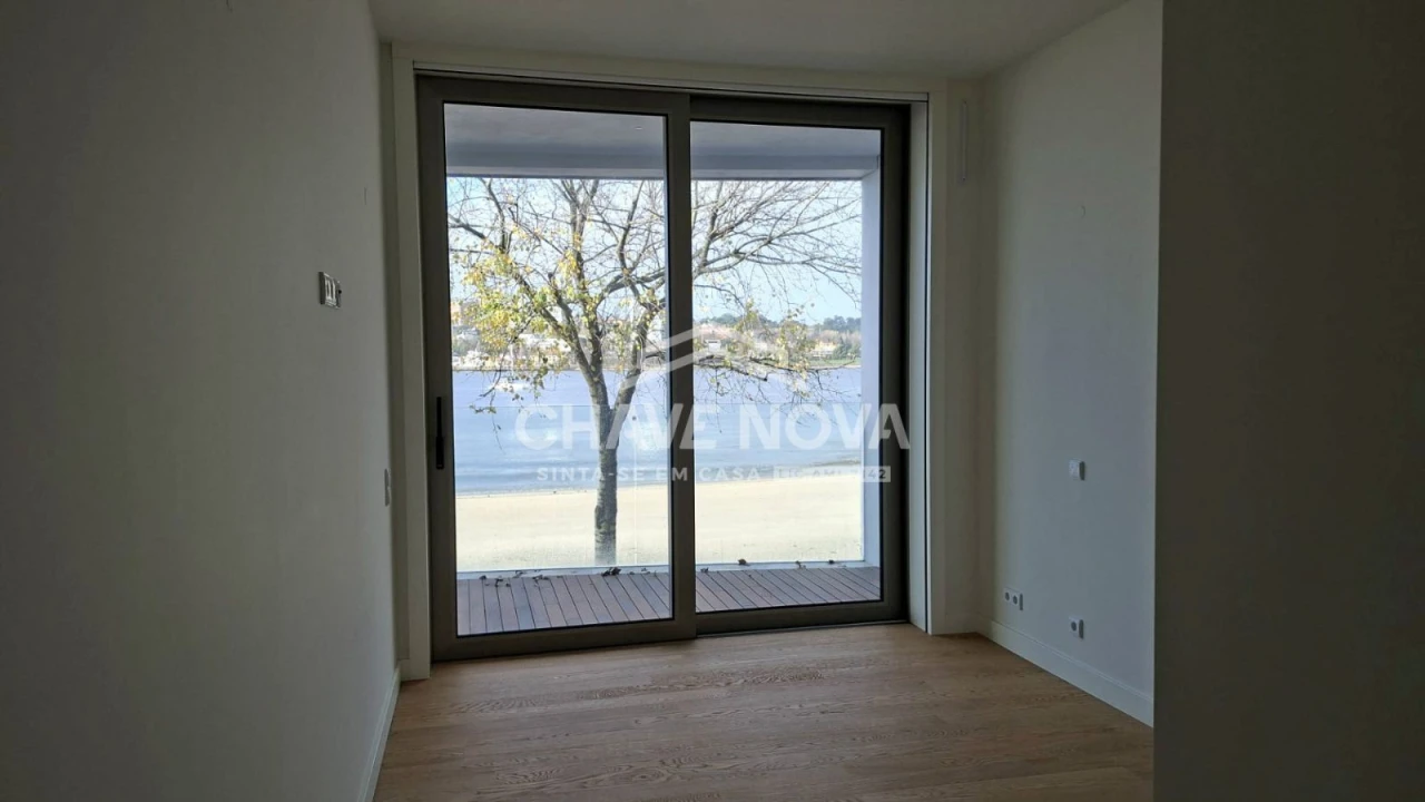 Apartamento T1 para Arrendamento em Canidelo Foto 12