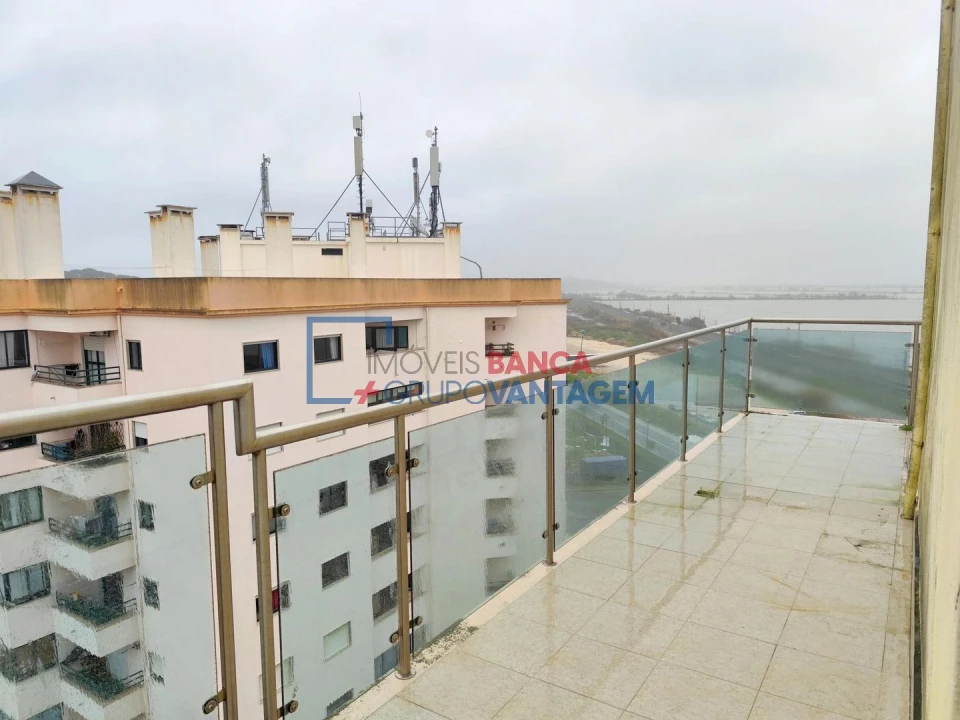 Apartamento T2 para Venda em Azambuja Foto 8