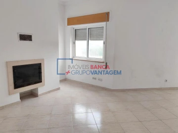 Apartamento T2 para Venda em Azambuja