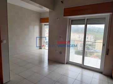 Apartamento T2 para Venda em Azambuja