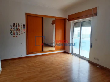 Apartamento T2 para Venda em Azambuja
