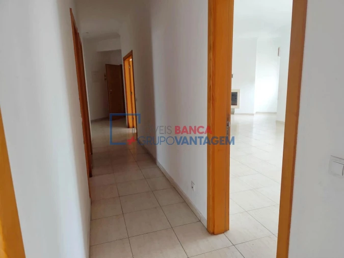 Apartamento T2 para Venda em Azambuja Foto 15