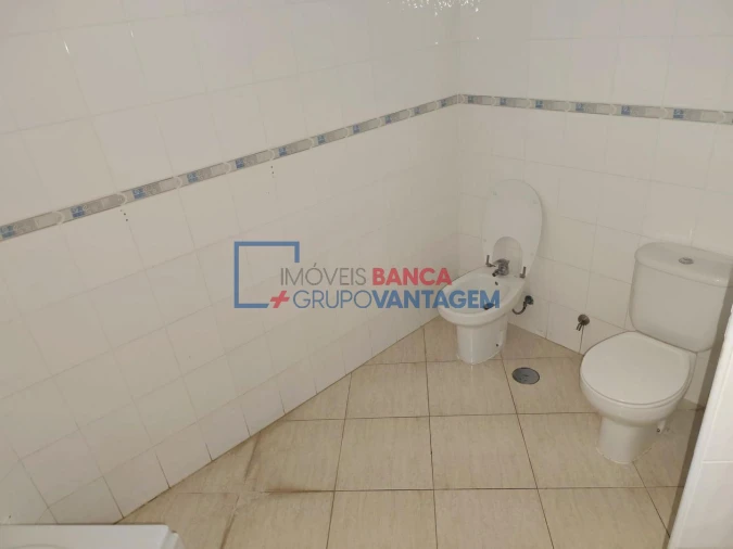 Apartamento T2 para Venda em Azambuja Foto 25