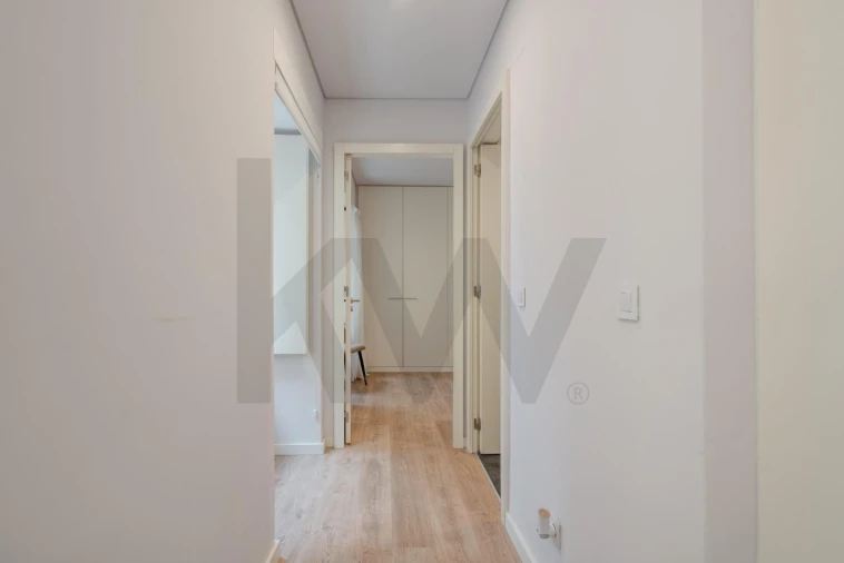 Apartamento T1 para Venda em Santo António Foto 8