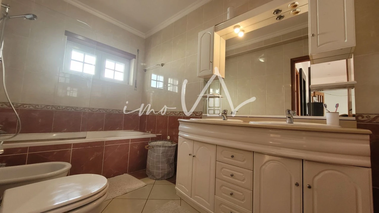 Moradia T3 para Venda em Tavarede Foto 8