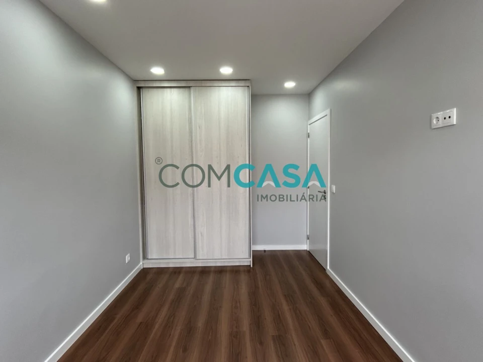 Apartamento T2 para Venda em Bonfim Foto 24