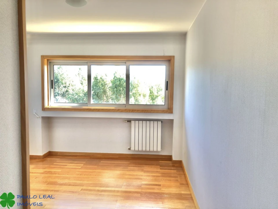 Apartamento T2 para Venda em Castêlo da Maia Foto 5