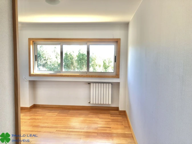 Apartamento T2 para Venda em Castêlo da Maia Foto 5