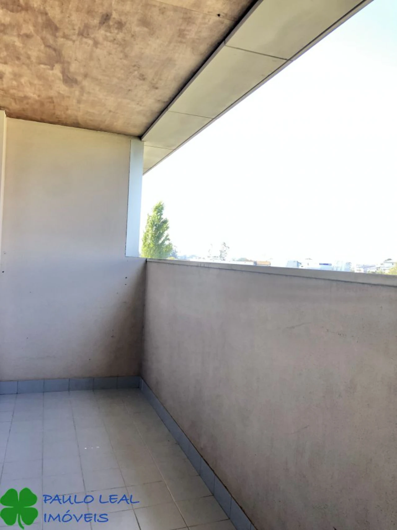 Apartamento T2 para Venda em Castêlo da Maia Foto 6