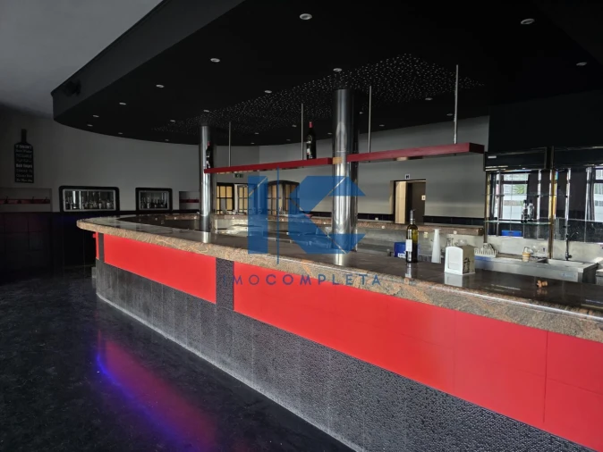 Loja para Arrendamento em Aguada de Cima Foto 3