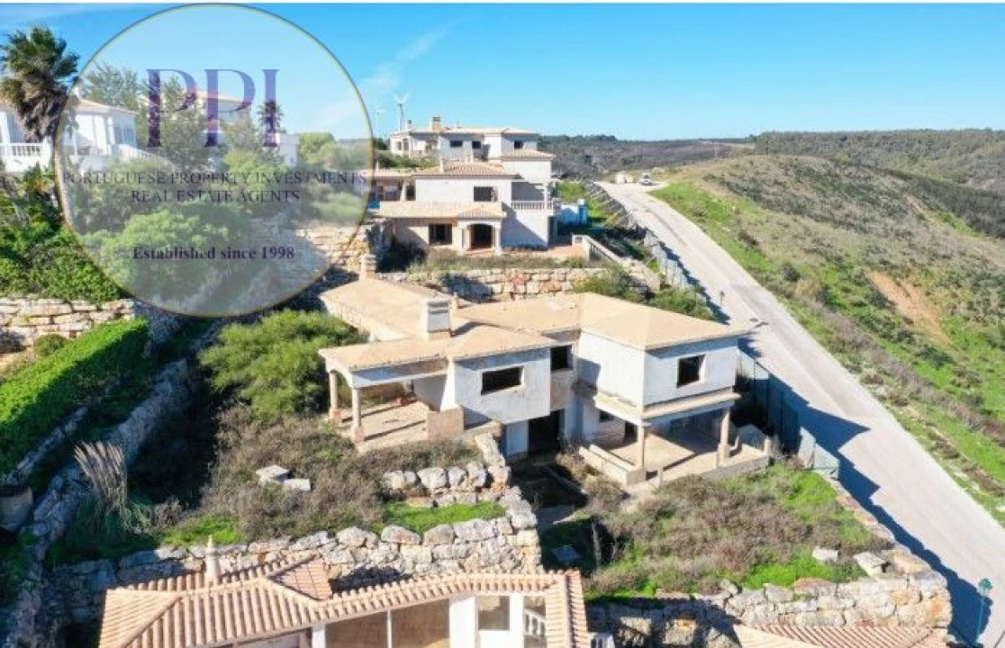 Moradia T4 para Venda em Budens Foto 2