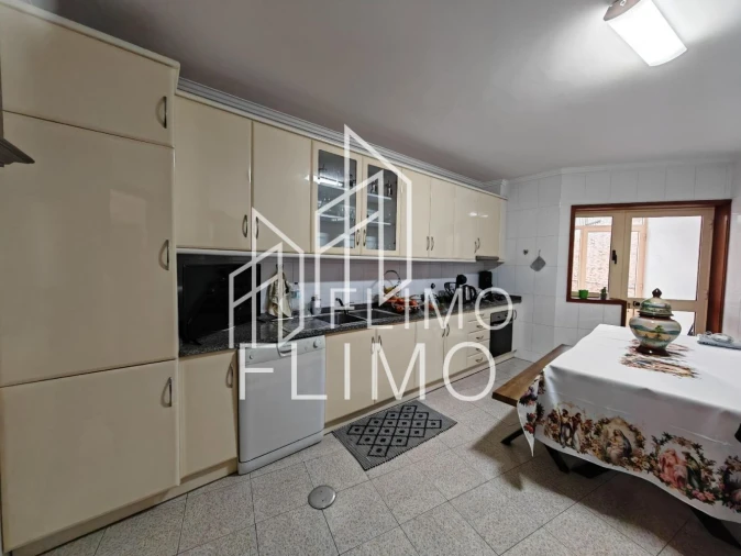 Apartamento T2 para Venda em São Miguel do Souto e Mosteirô Foto 11