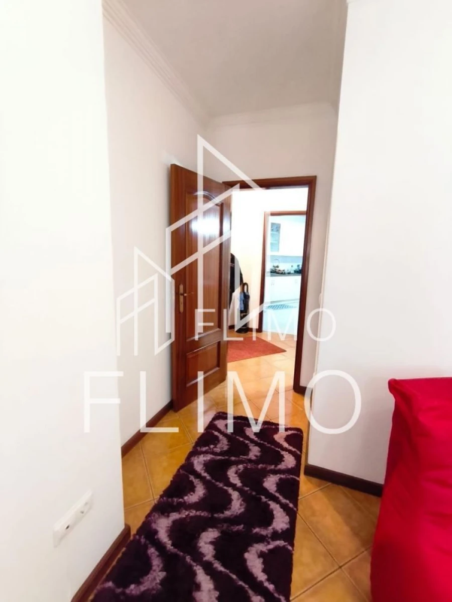 Apartamento T2 para Venda em São Miguel do Souto e Mosteirô Foto 3