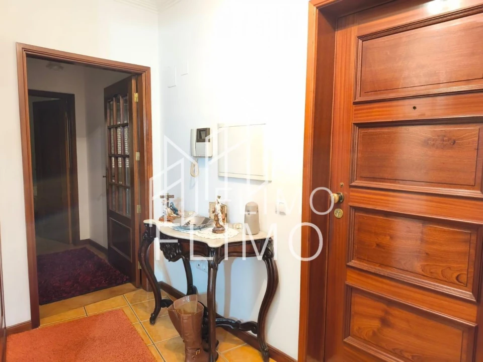 Apartamento T2 para Venda em São Miguel do Souto e Mosteirô Foto 5