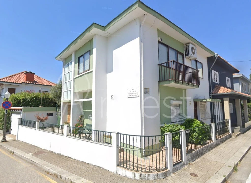 Moradia T5 para Venda em Ramalde Foto 1