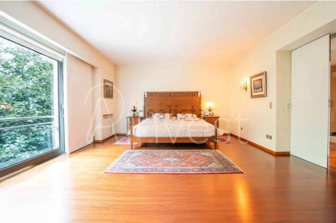 Moradia T6 para Venda em Lordelo do Ouro e Massarelos Foto 12