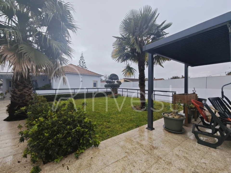 Moradia T4 para Venda em Barroselas e Carvoeiro Foto 1